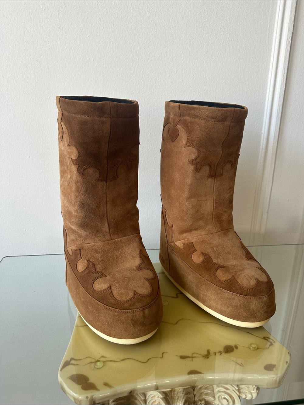 Brand New Moon Boot Brown Suede Wedge Boots